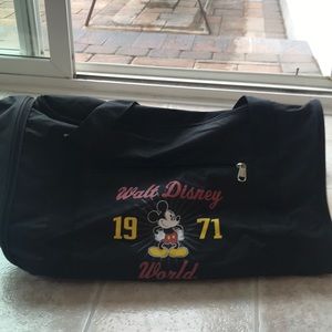 Disney duffle bag, easy to close and store